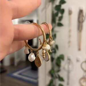 Chic Gold Hoop Earrings with Pearls